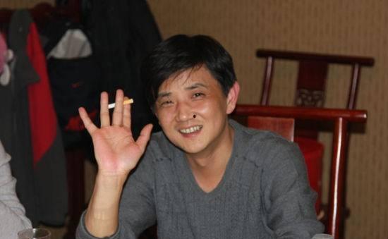 张家豪生活照,生活照中的青春风采