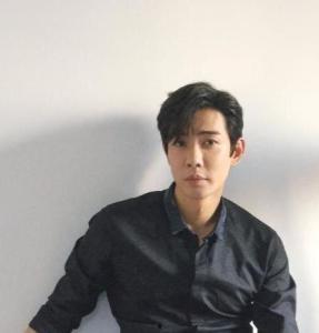 刘成瑞照片,镜头下的风采瞬间